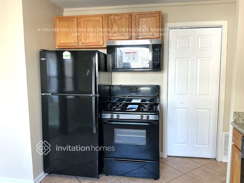 Building Photo - 316 Neola St