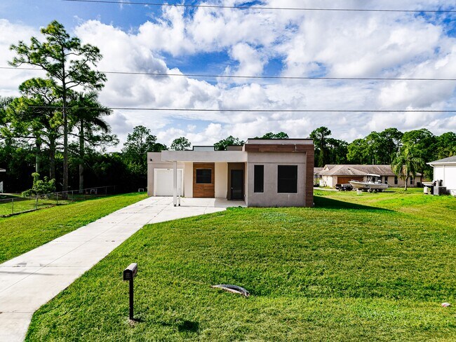 Building Photo - 2011 Olsen Ln