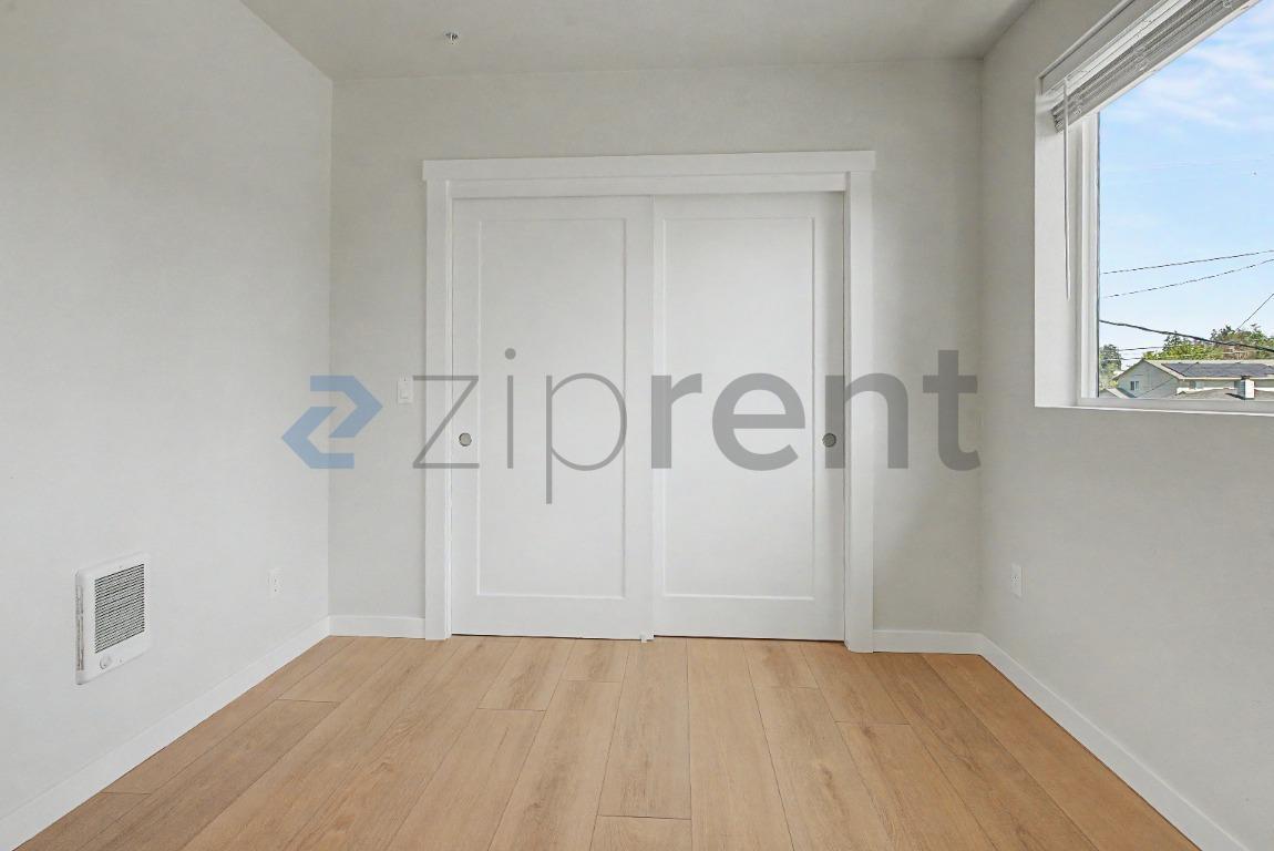 Building Photo - Unit 4325