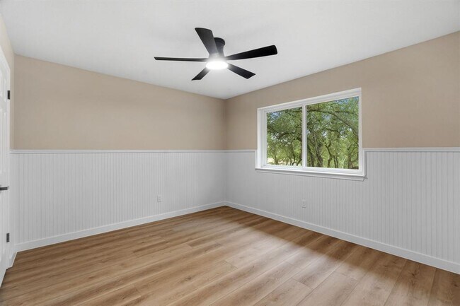 Building Photo - 900 Morgan Hill Dr