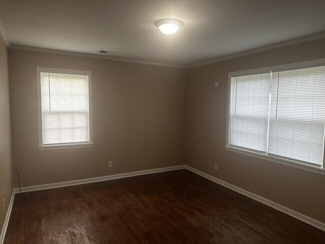 Building Photo - 1154 Westmoreland St