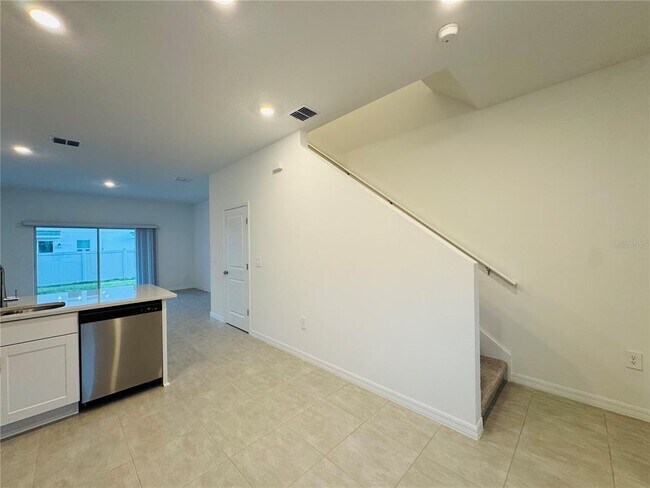 Building Photo - 2923 Skyline Lp