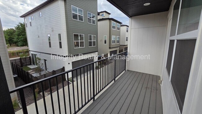 Building Photo - 11014 E Hinsdale Cir