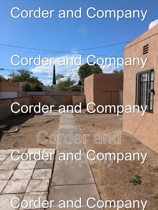 Building Photo - 211-1211 Adams St NE