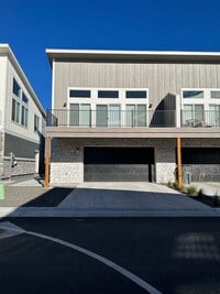 Building Photo - 226 Miller Ln