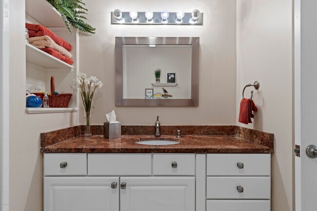 Building Photo - 504 Cedarwood Village