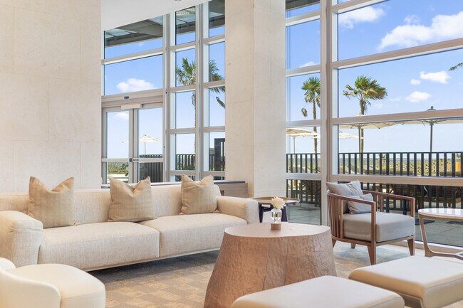 Building Photo - 3100 N Ocean Dr