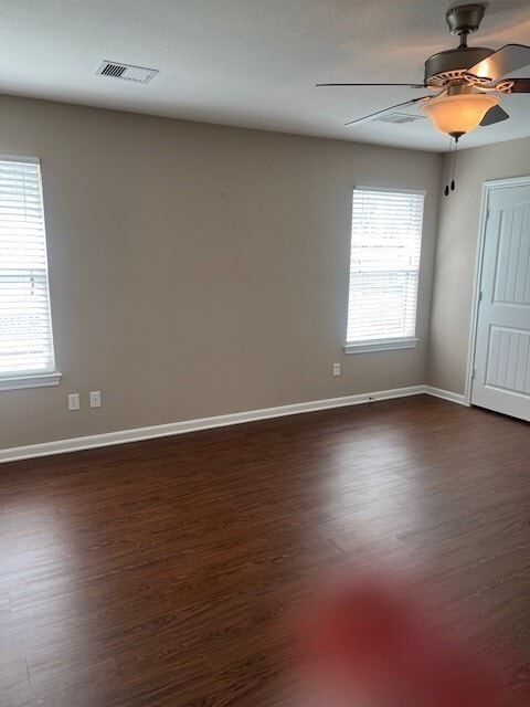 Building Photo - 411 Resort Dr