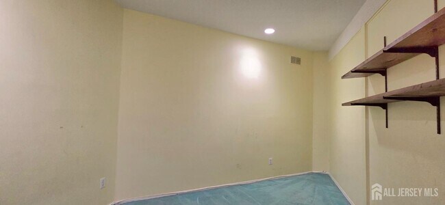 Building Photo - 44 Azalea Ct