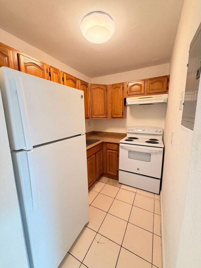 Building Photo - One-bedroom for rent in Pompano Beach