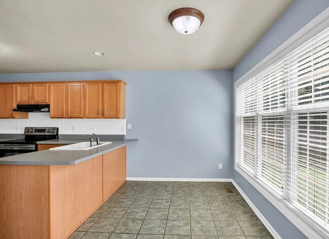 Building Photo - 709 Indigo Dr