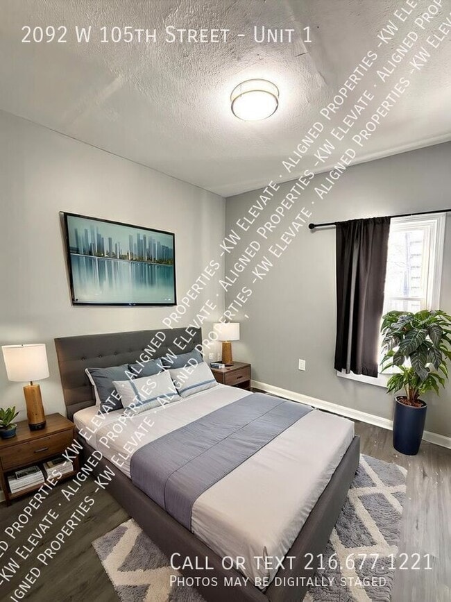 Building Photo - 2092 W 105th St