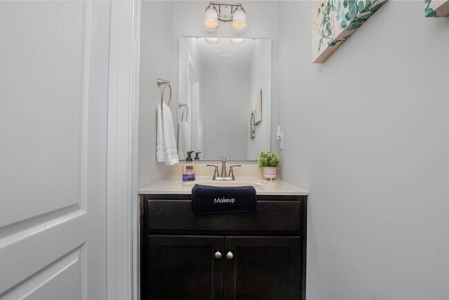 Building Photo - Brand new construction in well-kept HOA community.