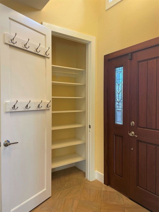 Building Photo - Serene, Executive 5 Bedroom 3 Bath Home with Private Front yard and Backyard - Palo Alto