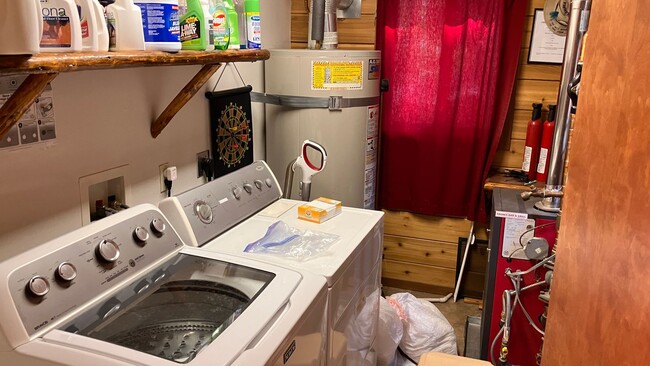 Building Photo - Furnished mountain cabin