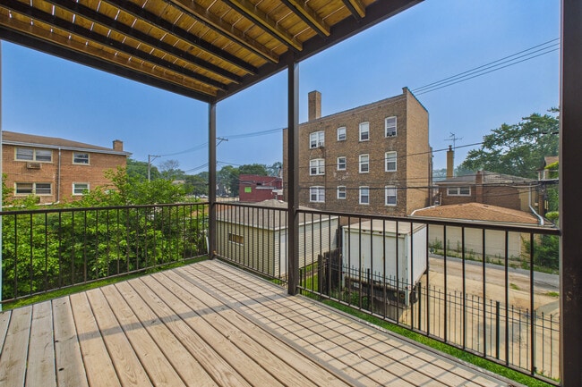 Building Photo - 7919 S Ellis Ave