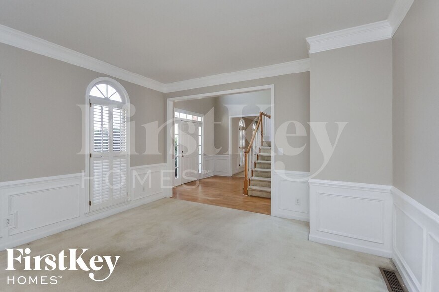 Building Photo - 1715 Foxwood Glen SE