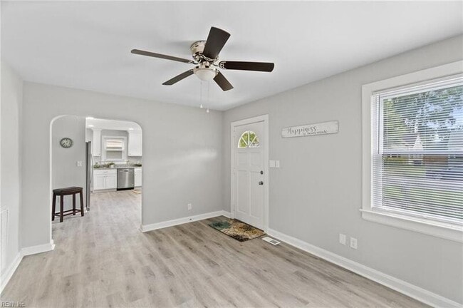 Building Photo - 218 Beechwood Ave