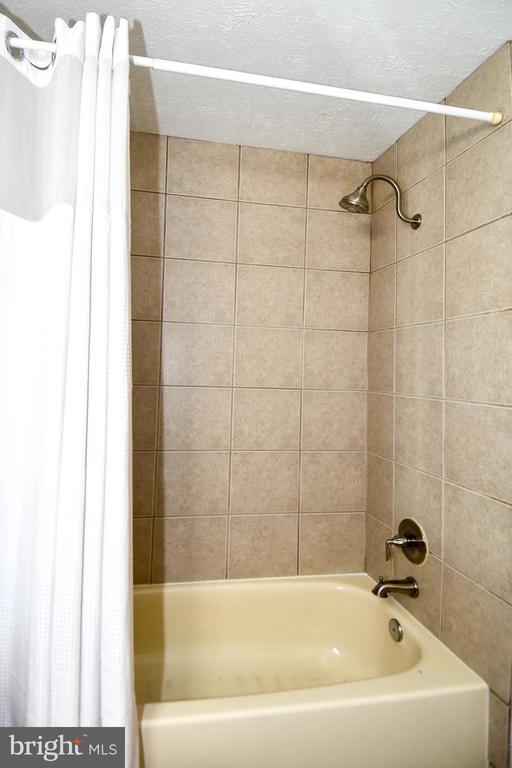 Building Photo - 2062 Farragut Dr