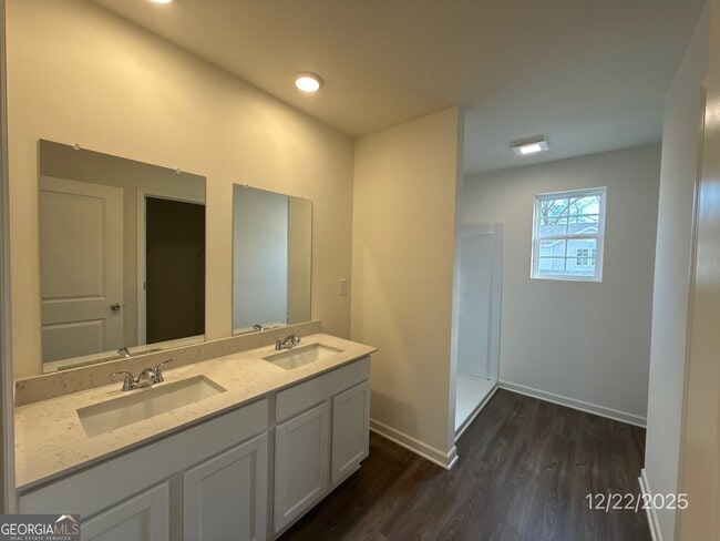 Building Photo - 489 Grand Magnolia St