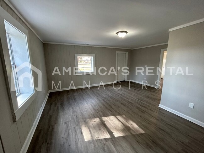 Building Photo - MOVE IN SPECIAL!!! - Home for rent in Adamsville! - Sign a lease by 5/15/26 to get ONE MONTH FREE!!!
