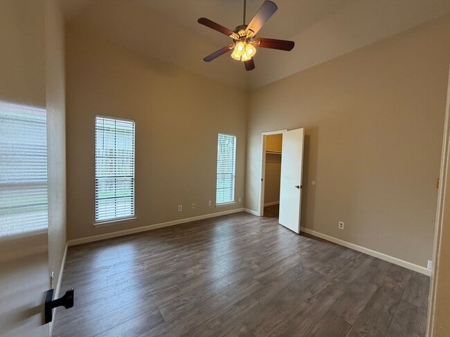 Building Photo - Charming Single-Story Home Near 1604 & Culebra