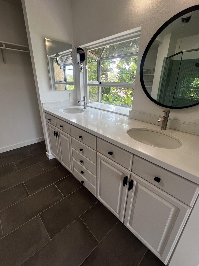 Building Photo - 11935 Sapota Dr