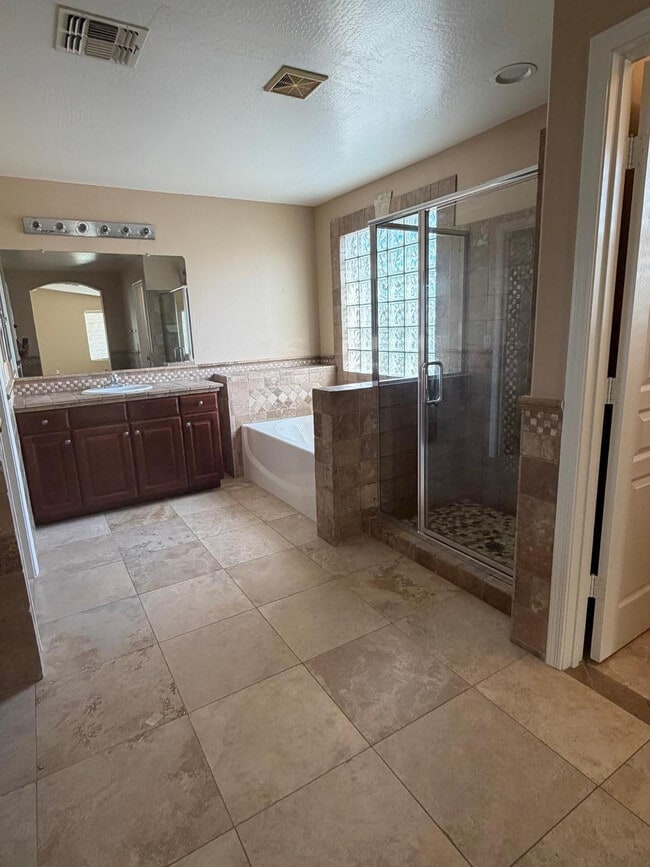 Building Photo - 3436 E Casa Mader Dr