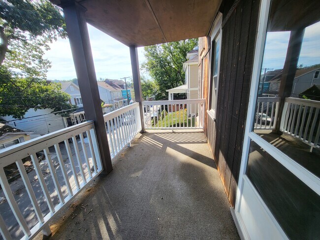 Front porch - 306 Amabell St