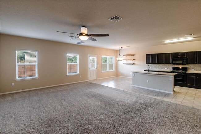 Building Photo - 137 Moulins Ln