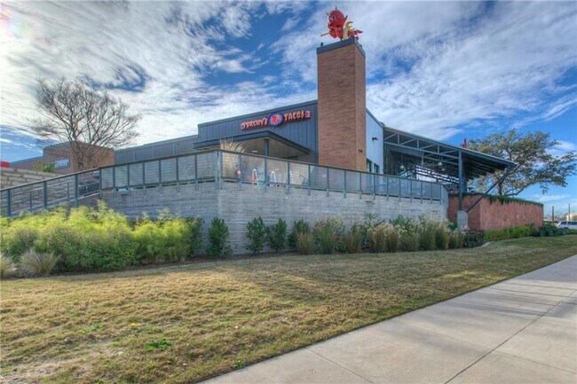 Building Photo - 4806 Pecan Springs Rd
