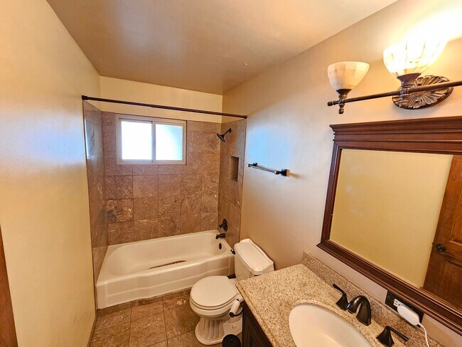 Main Restroom - 10912 Woodland Ave NE