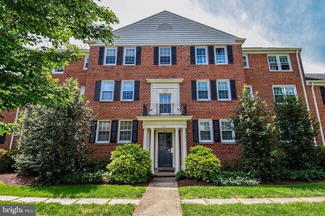 Building Photo - 1303 Belle View Blvd