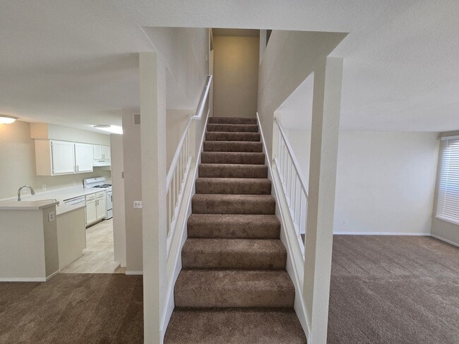 Building Photo - 2804 Crystal Lantern Dr