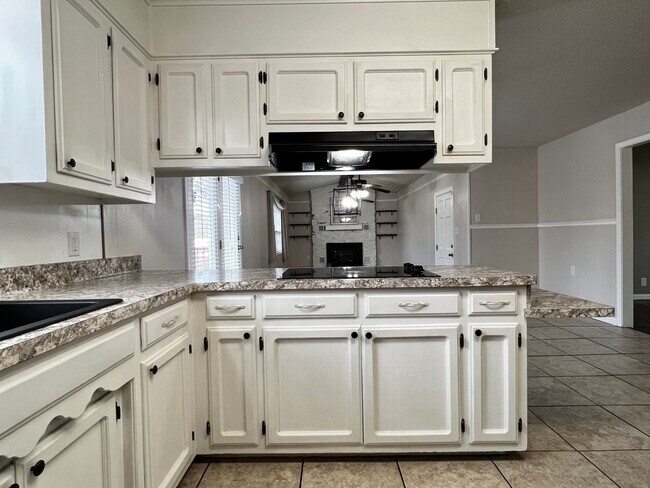 Building Photo - 895 Marion Anderson Rd