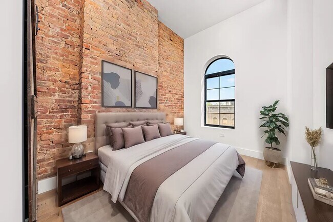 Building Photo - 727 Knickerbocker Avenue