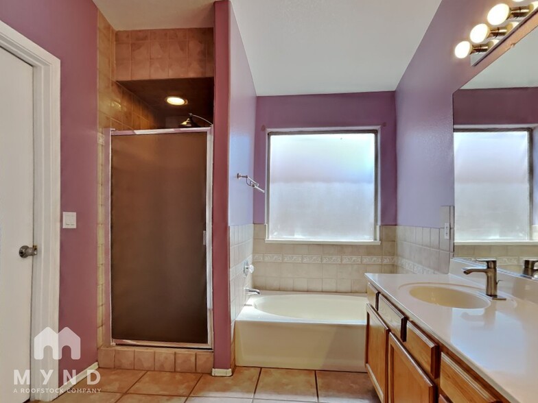 Building Photo - 25822 N 65th Ave