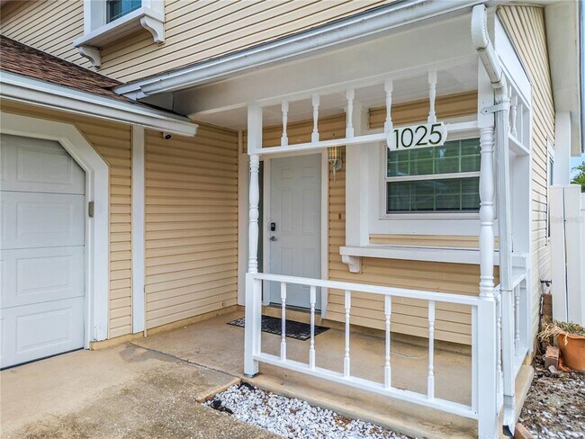 Building Photo - 1025 Wentworth Ct