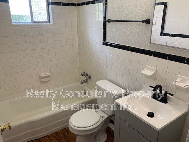 Building Photo - 1813 Walker Ave