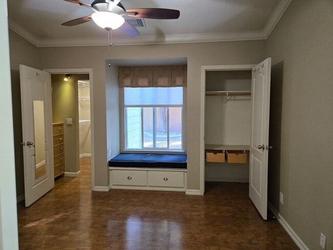 Building Photo - 358 Sunshine Way