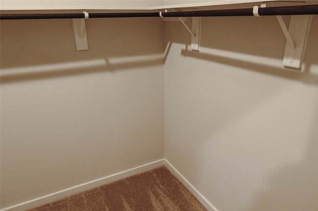 Building Photo - 16 Courageous Side Way