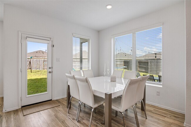 Building Photo - 7531 Greenbriar Cayon Ln