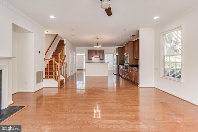 Building Photo - 5214 Lynns Retreat Dr