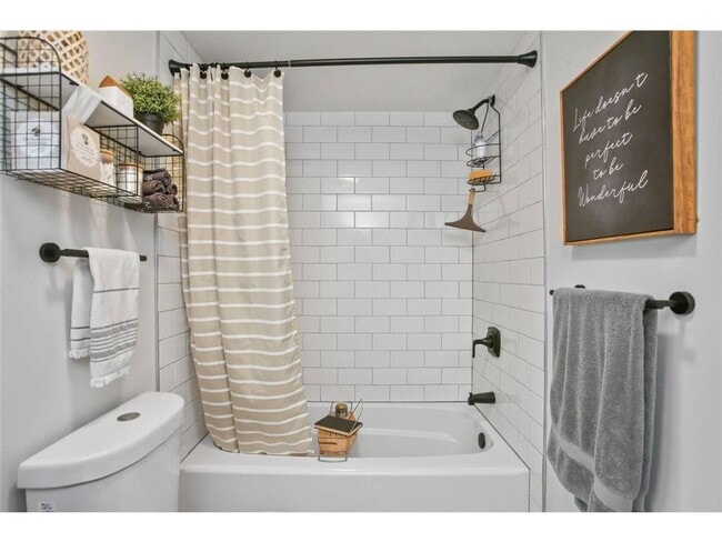 Building Photo - 4405 N Morgan Ave