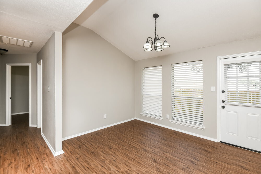 Building Photo - 415 Faircrest Dr