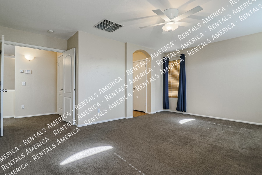 Building Photo - 12610 W Medlock Dr