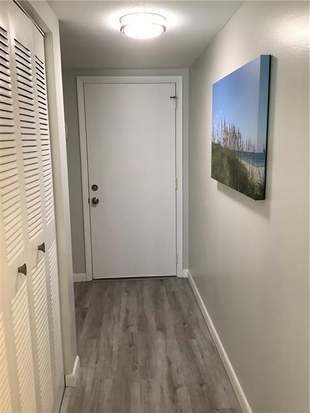 Building Photo - 18081 SE Country Club Dr
