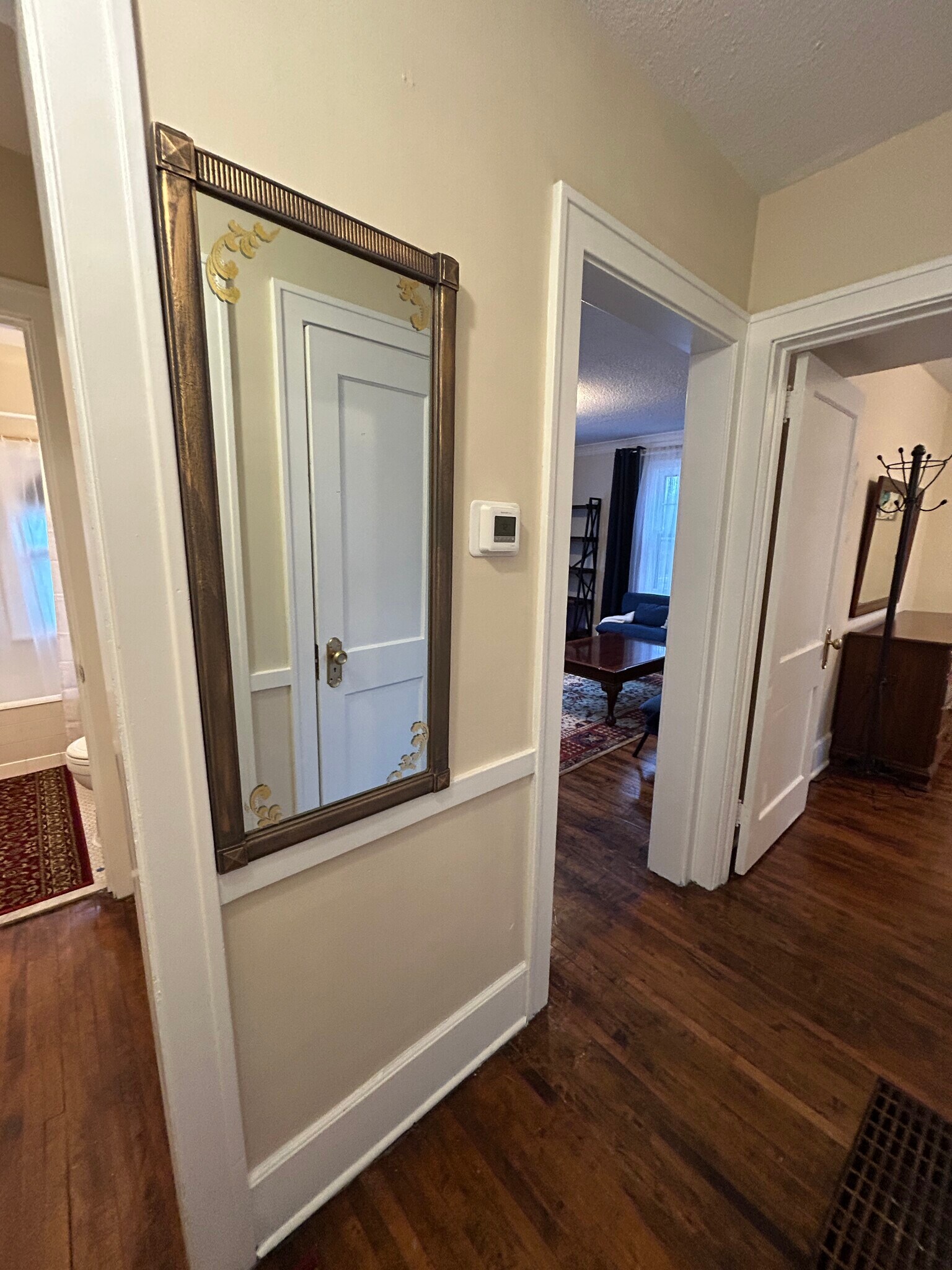 Building Photo - 2508 33rd Ave S