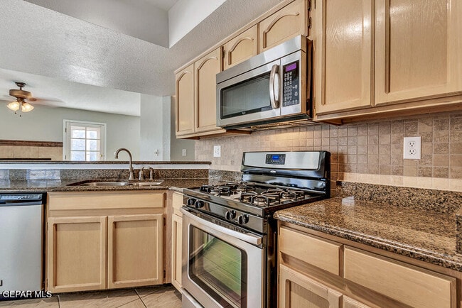 Building Photo - 10917 Loma Alta Pl