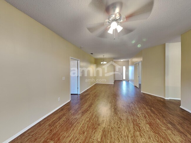 Building Photo - 503 Greg St